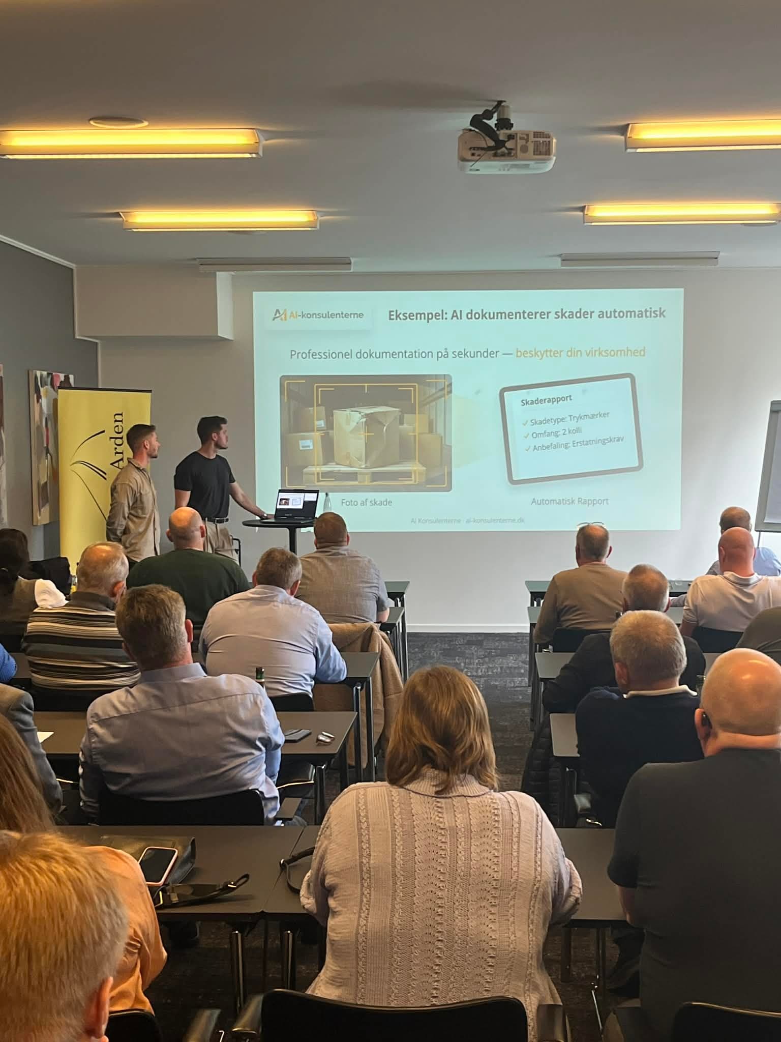AI Konsulenterne holder workshop for en gruppe